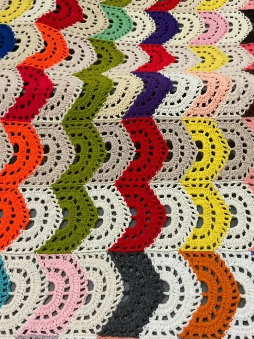 VTG Large Handmade Crochet Afghan Scallop Edge Granny Cottagecore Throw 72